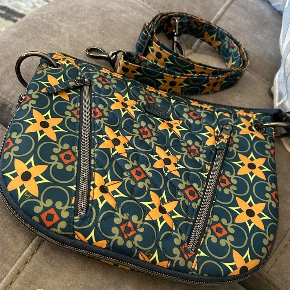 LUG SWIVEL CROSSBODY BAG NWOT TILES GREEN